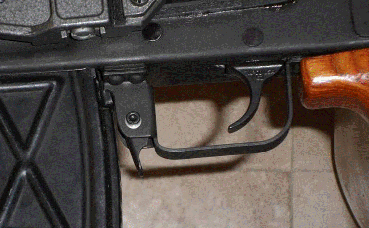 Image of the reinstalled magazine release